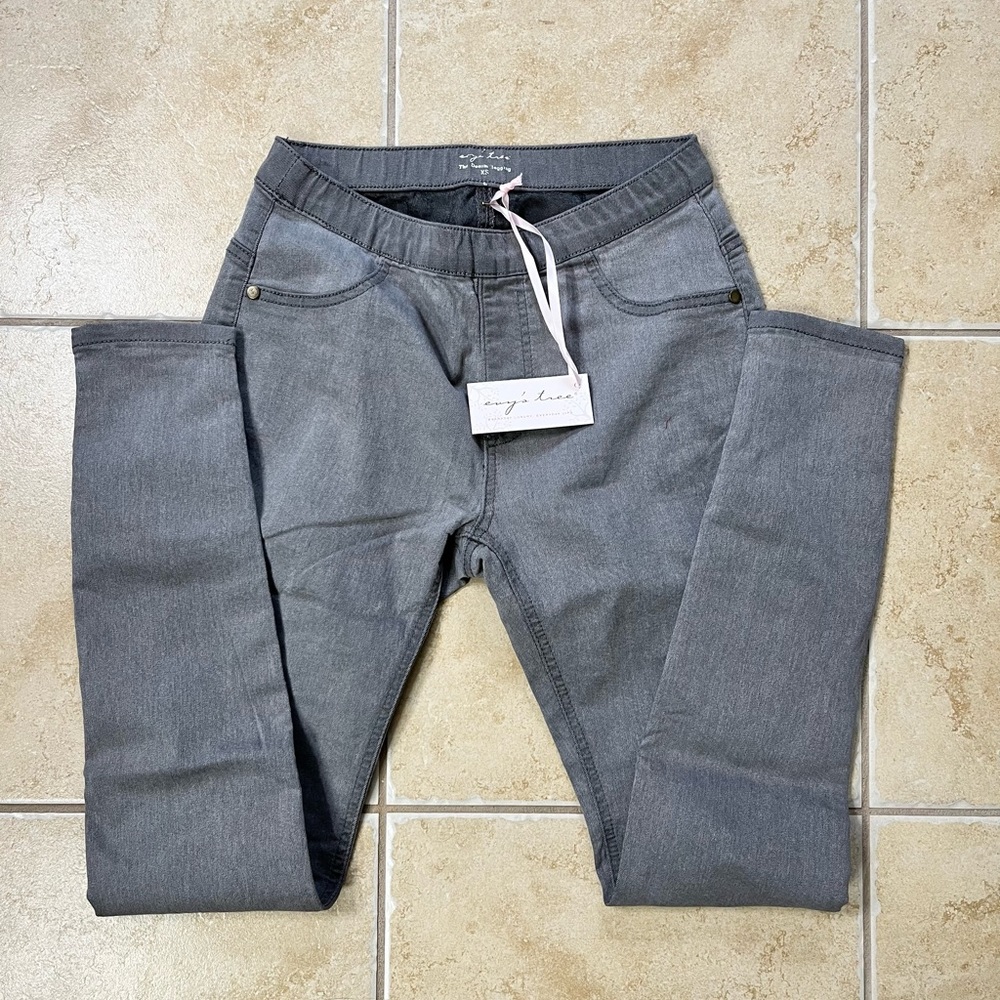 Evy’s tree size XS grey jeggings. NWT